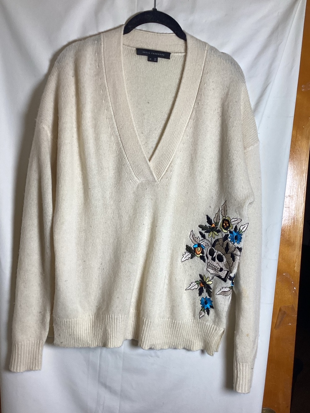 Skull Cashmere goth,skull,Halloween V nedk sweater 70% w 30% Cashmere SZ M